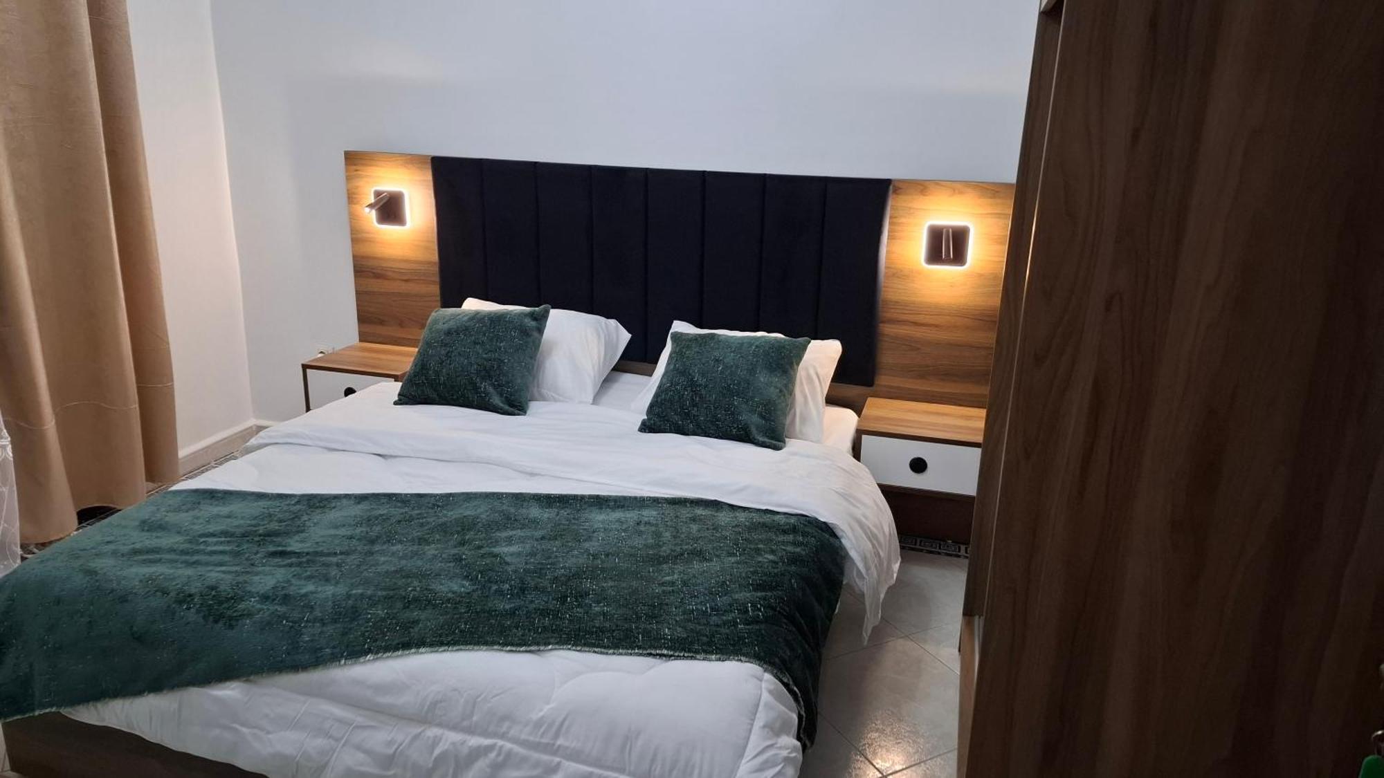 Hostel Apart Maison Blanche Bagian luar foto